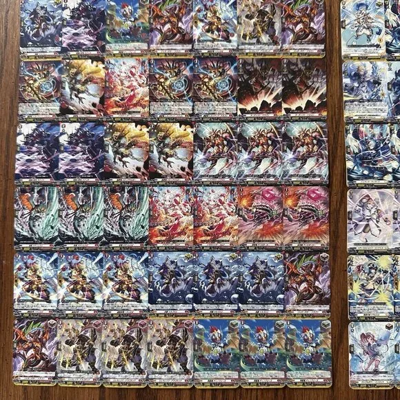 CoroCoro Comic February 2024 issue supplement: Vanguard Quick Start Mini‎ Deck - Picture 3 of 6